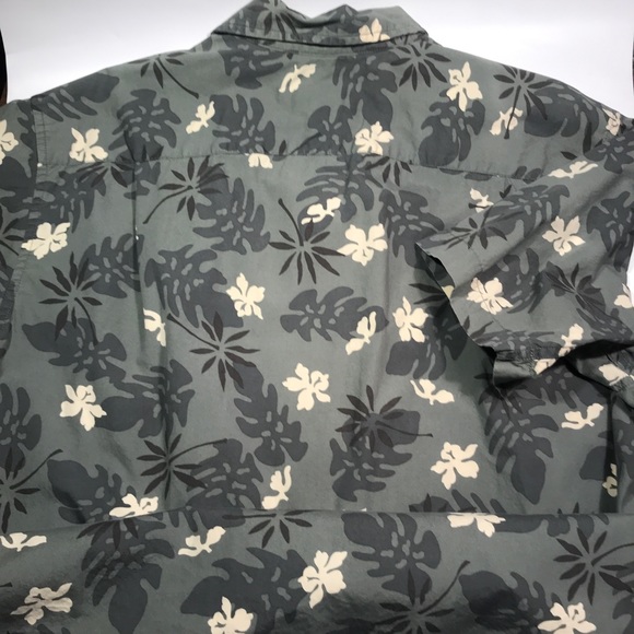 Eddie Bauer Hawaiian aloha flower button up shirt - Picture 8 of 8